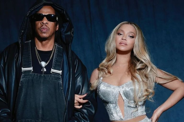 Fashion Bomb Couple: Beyonce Performs Alongside Jay-Z in a Crystal Mugler Look at the “Cowboy Carter” Tour in Paris