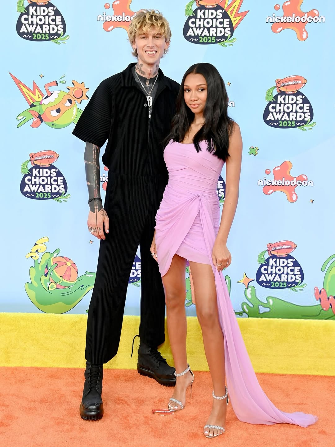 On The Scene At The 2025 Kids Choice Awards Victoria Monet In PatBo Ice Spice In Pink Dolce Gabbana Machine Gun Kelly In Issey Miyake Image 1750602694 1