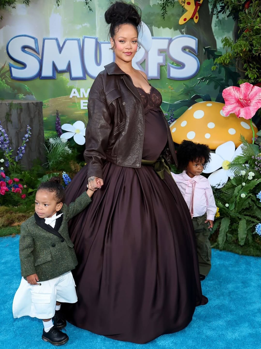 9 Rihanna Wears Custom YSL Sons RZA And Riot Rock Custom Dior Men At The Smurfs Movie Premiere