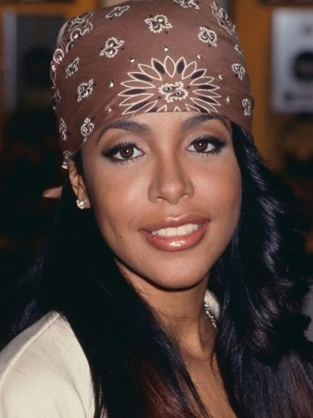 Fashion Bomb Flashback Y2K Icons Like Aaliyah Beyonce And JLo Rocked Bedazzled Bandanas By Tichina Arnolds China Moon Rags Image 1752509812 4
