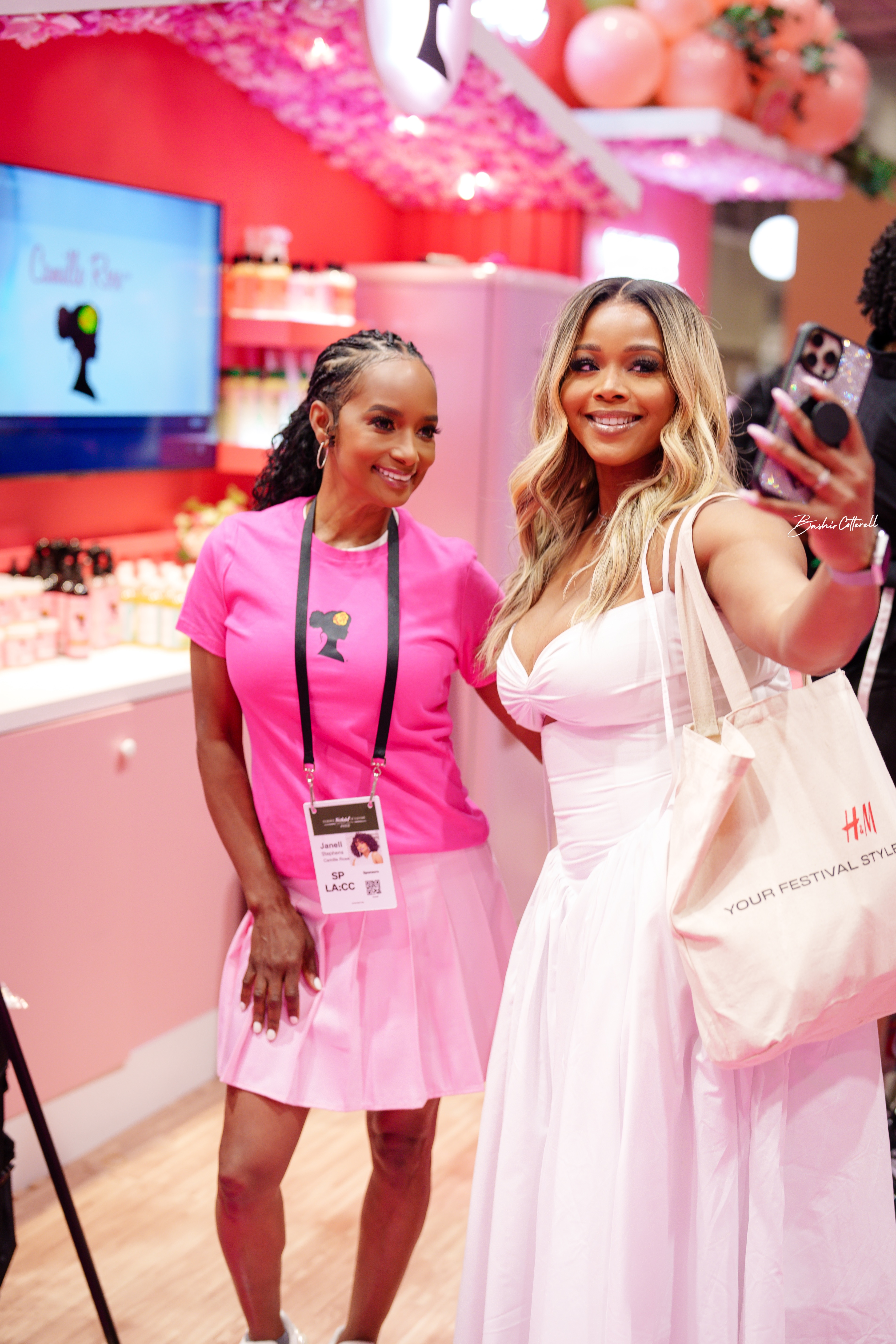 Janell Stephsn Camille Rose Claires Life Inside Day 1 Of Essence Fest 2025 With Brunch Camille Rose Naturals And Living Single NostalgiaIMG 8301