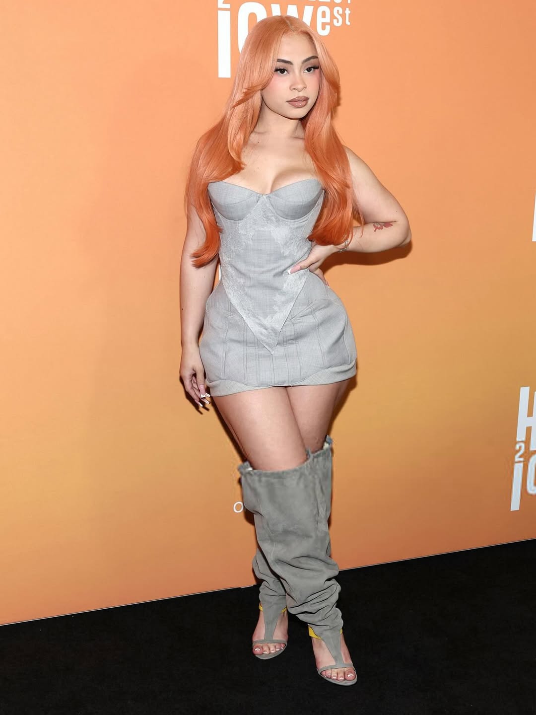 Ice Spice Posed In A Grey Fanci Club SS26 Dress To The Highest 2 Lowest Premiere In NY 4