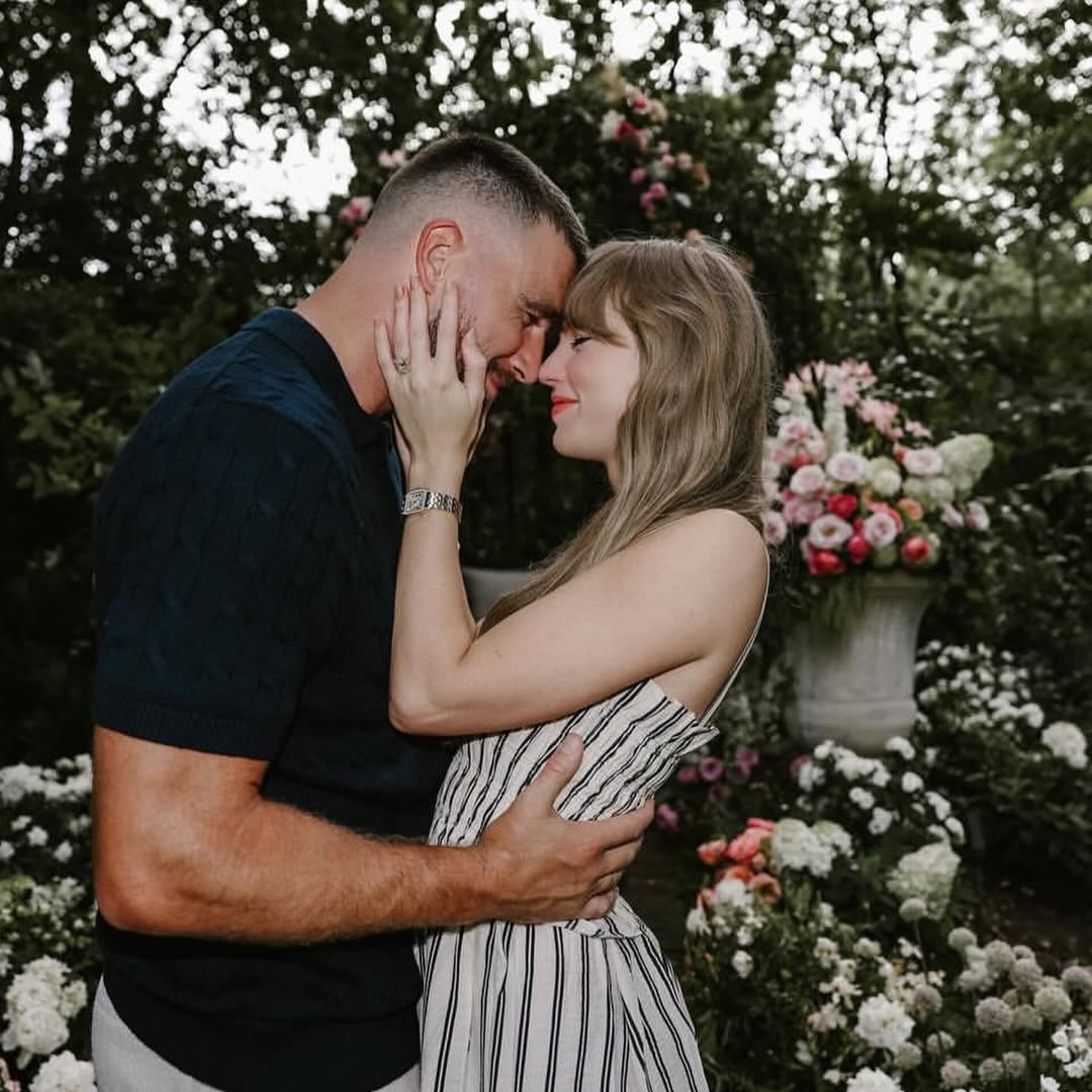 Taylor Swift And Travis Kielce Announce Their Engagement In Navy And White Polo Ralph Lauren Looks