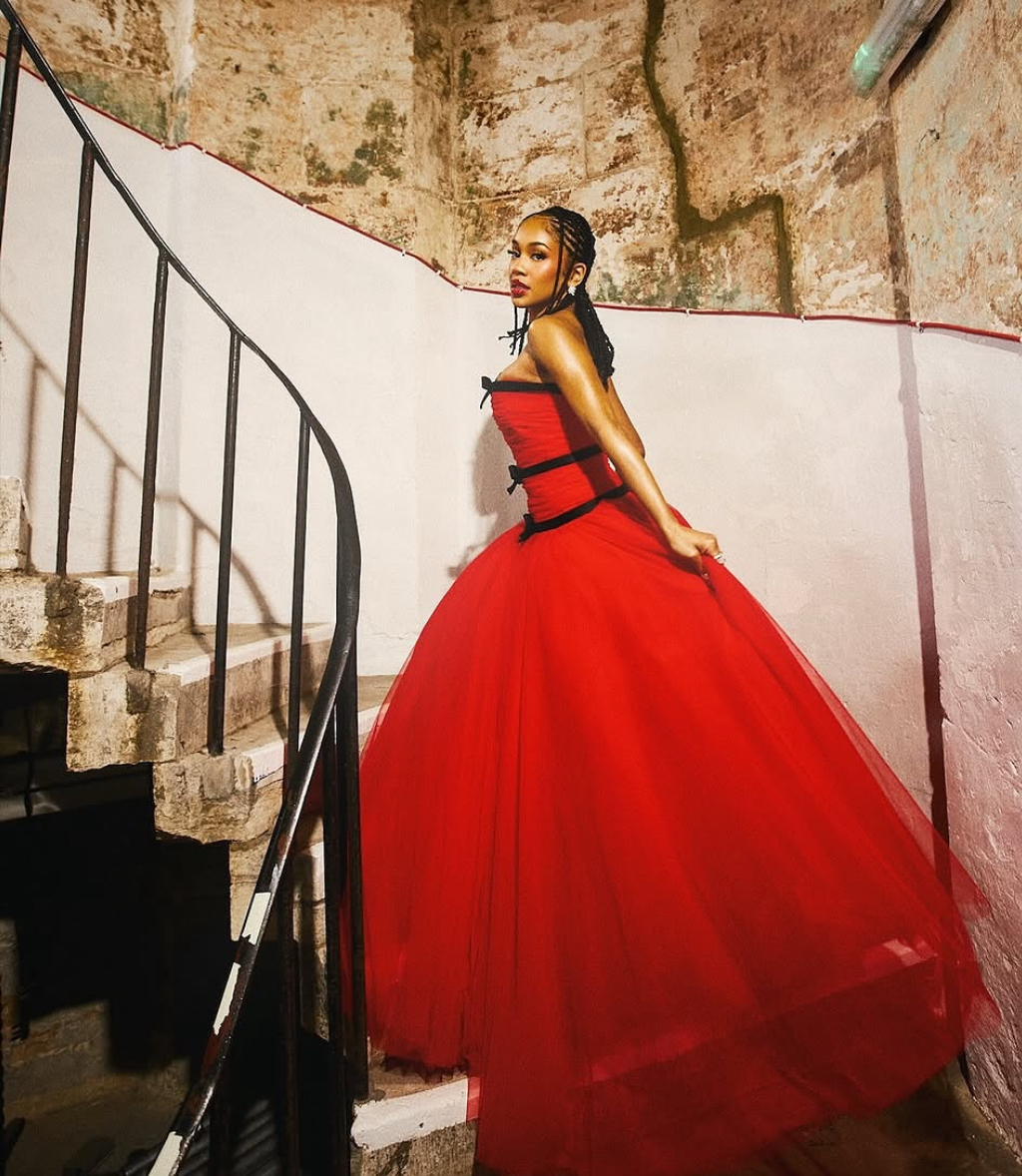 Saweetie Attended London Fashion Week In A Red Richard Quinn Dress A White Tolu Coker Cropped Top With Black Glossy Culottes 6