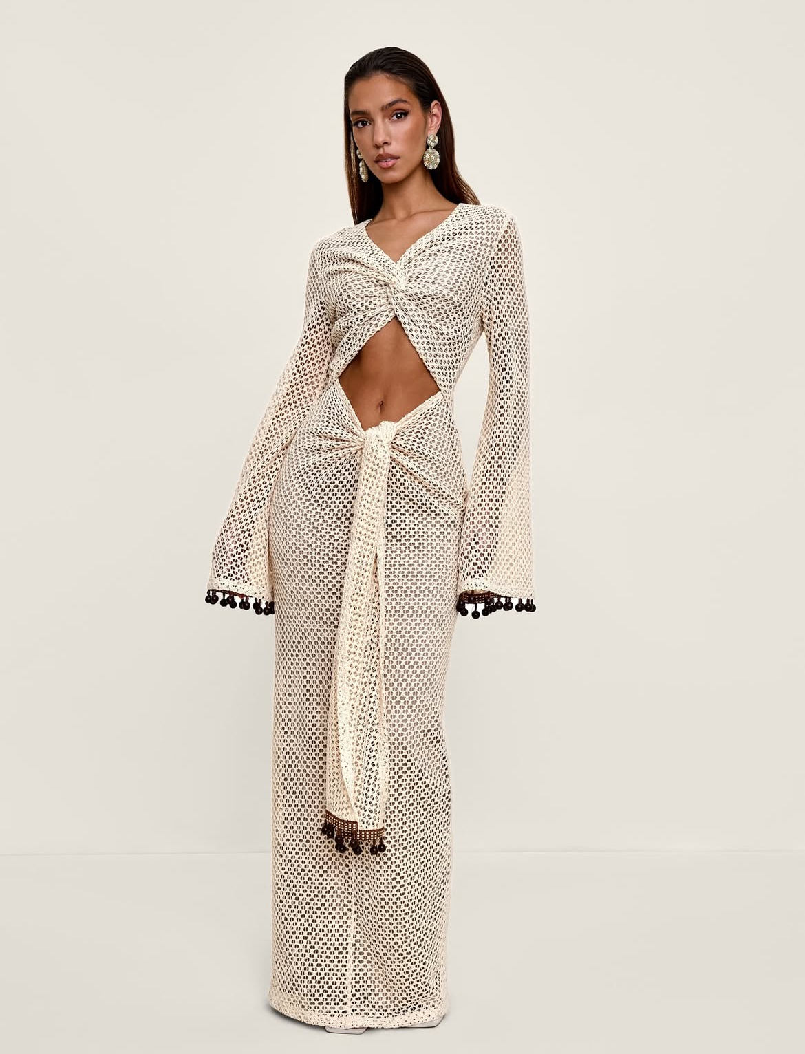 Meagan Good Attended A 22Wounds To Widom22 Dinner Alongside Jonathan Majors In A Cream Andrea Iyamah Dress 4 1