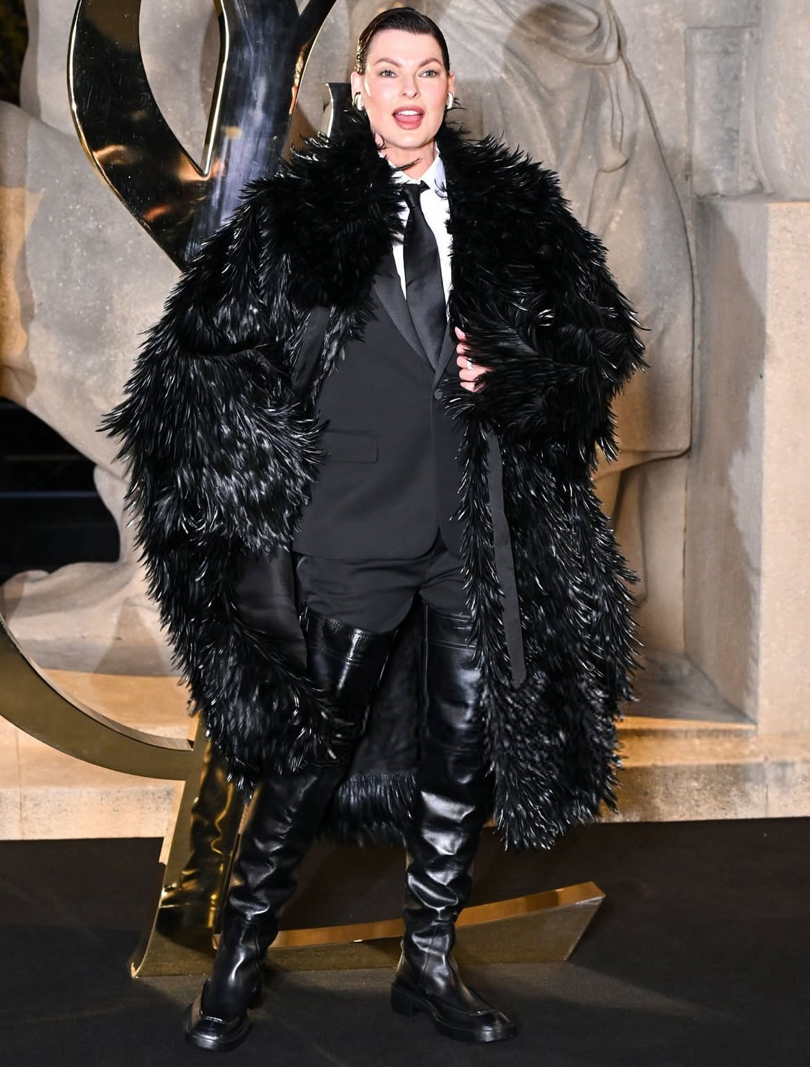 On The Scene At The Saint Laurent SS26 Paris Fashion Week Show Including Teyana Taylor Zoe Kravitz Hailey Bieber Kate Moss More 8