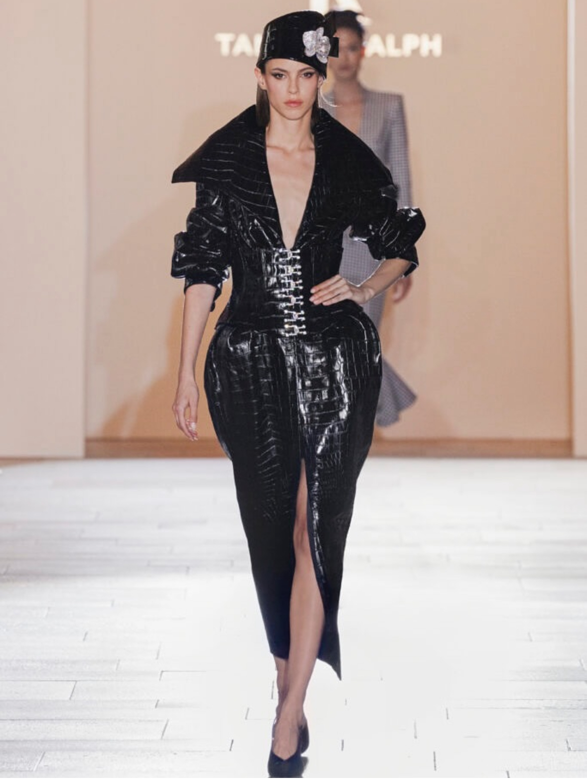 Teyana Taylor In A Black Tamara Ralph Dress Kim Kardashian In A Black Dilara Findikoglu Look Sarah Paulson In A Lime Green Dress More 4