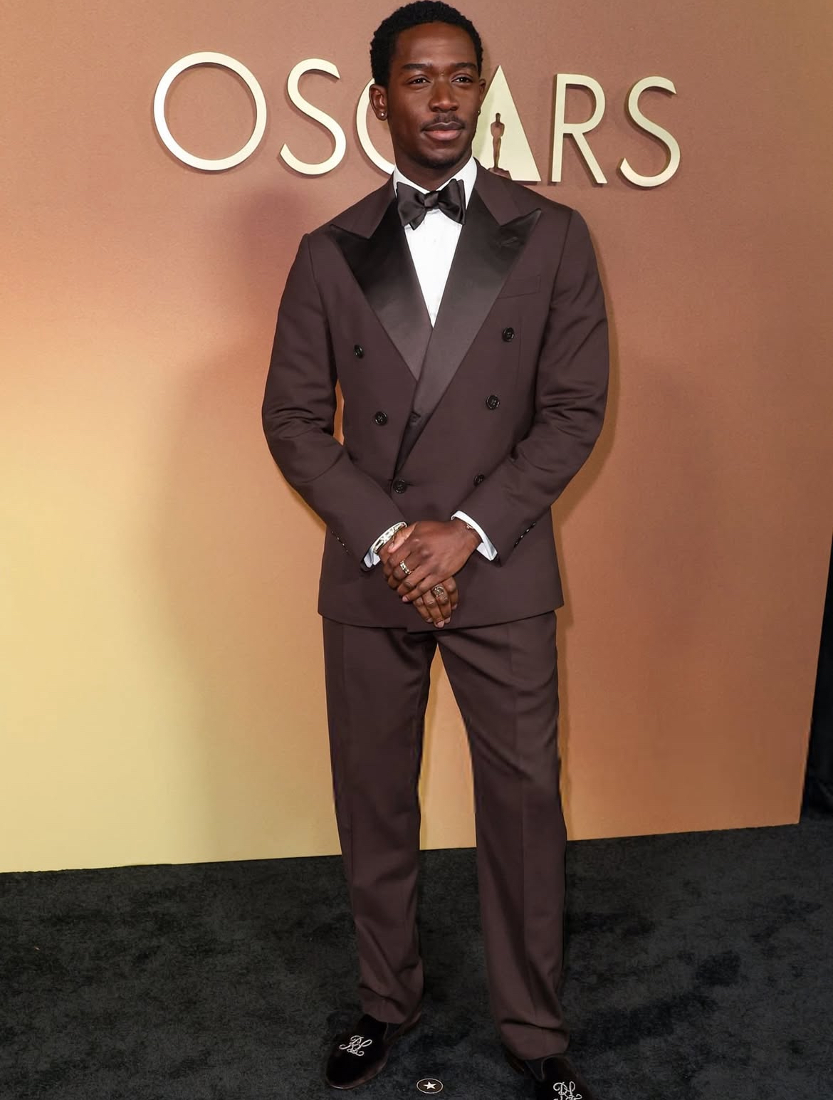 On The Scene At The 2025 Oscars 5 Jennifer Lopez In Tamara Ralph Teyana Taylor In Miss Shoe Queen Latifah In Lanvin More 