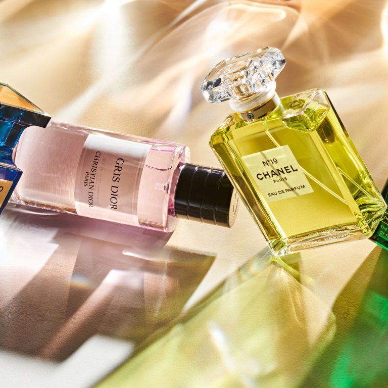 7 Tips for Choosing a Perfume for Work