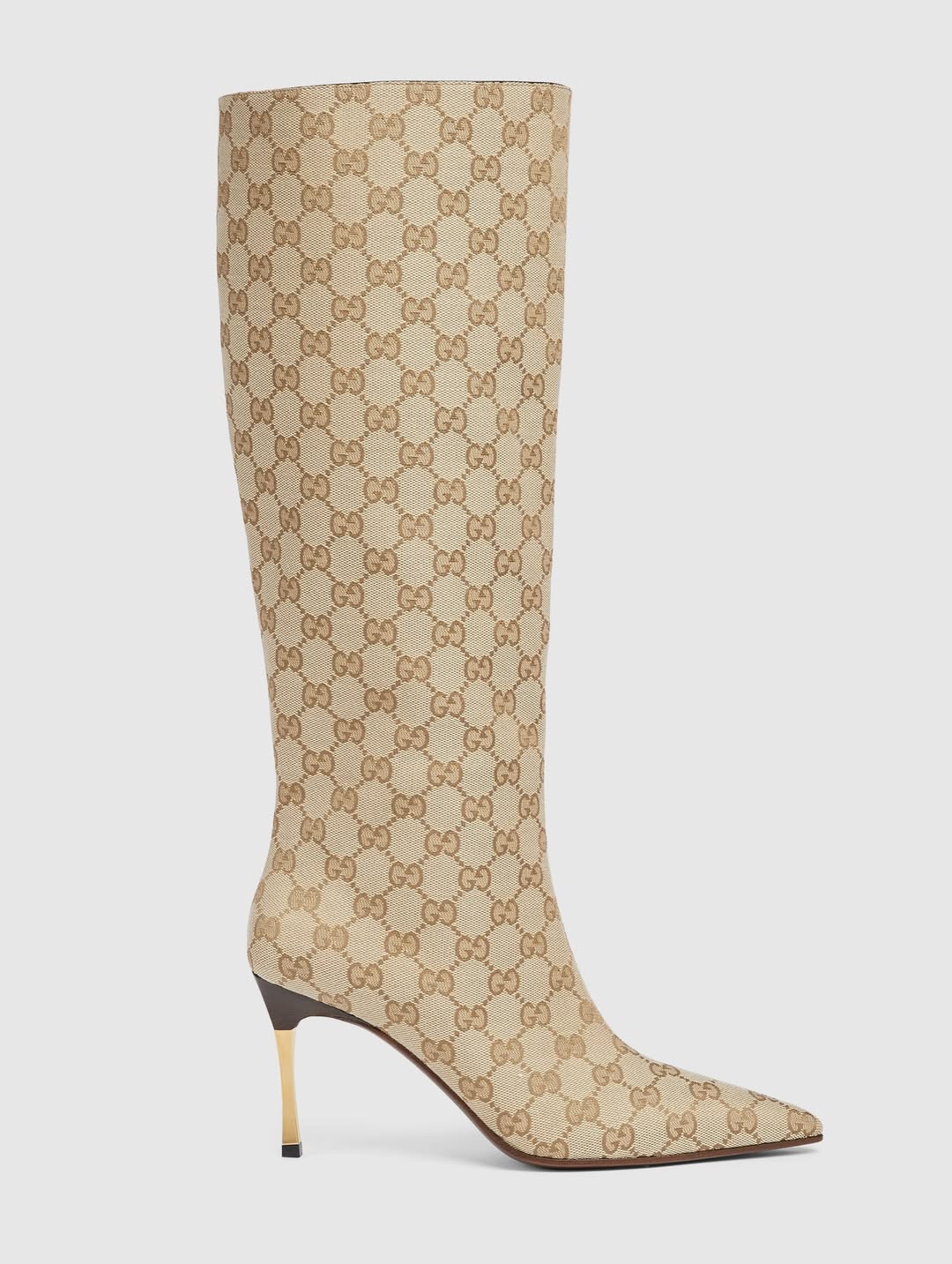 Mariah Carey Wore A Nude Valentino Coat With Gucci Boots In Aspen For The X Mas Season 6