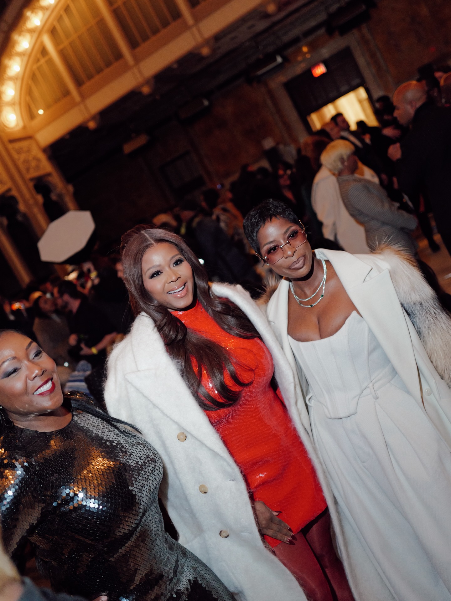 7 1 Introducing Fashion Bomb Gold Your Exclusive Access To The Ultimate Fashion Experience Claire Front Row At Fashion Week