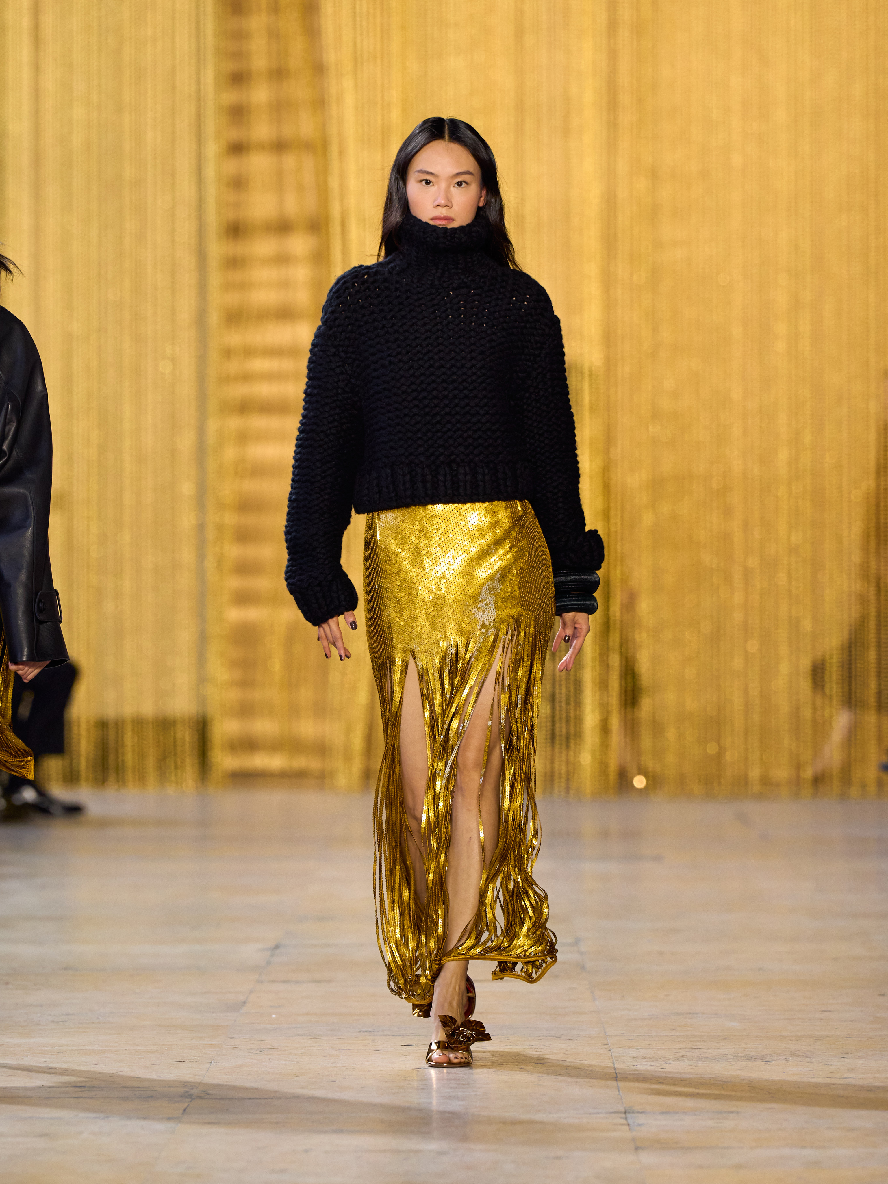 Akris 01 ROS Front FW26 3x4 007