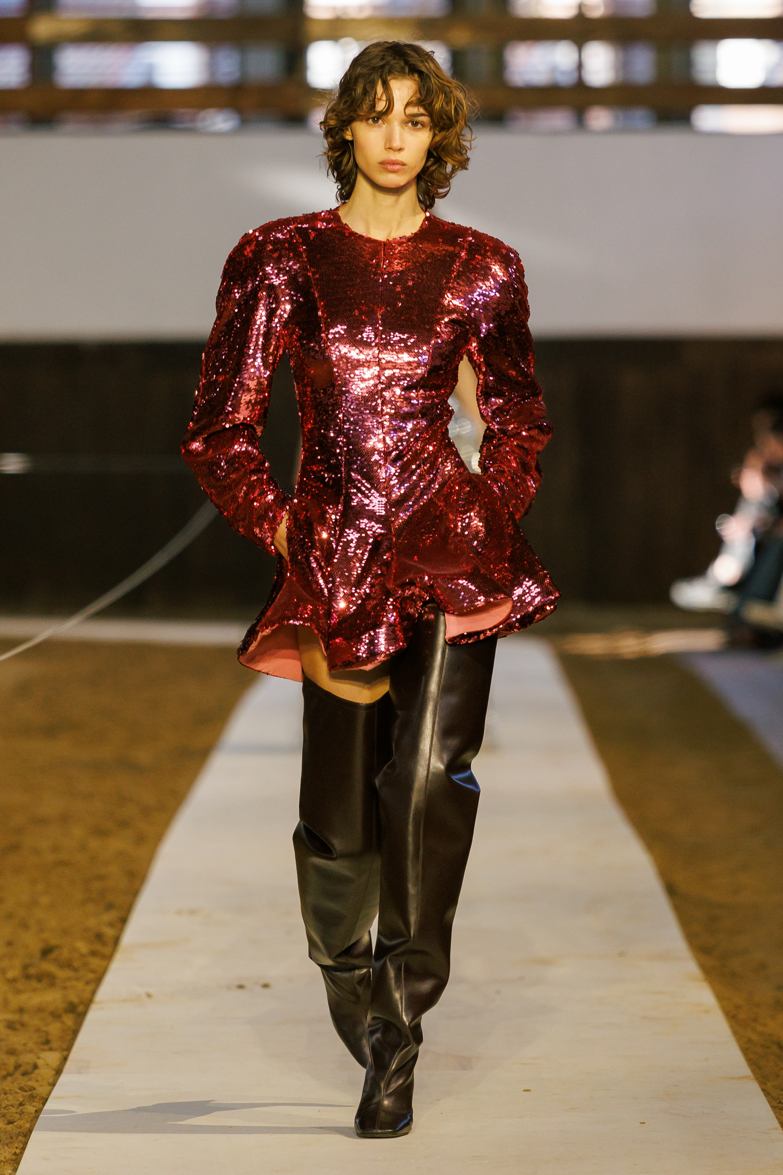 Paris Fashion Week Stella McCartney Debuts Winter 2026 Show Blending Past And Present 4354