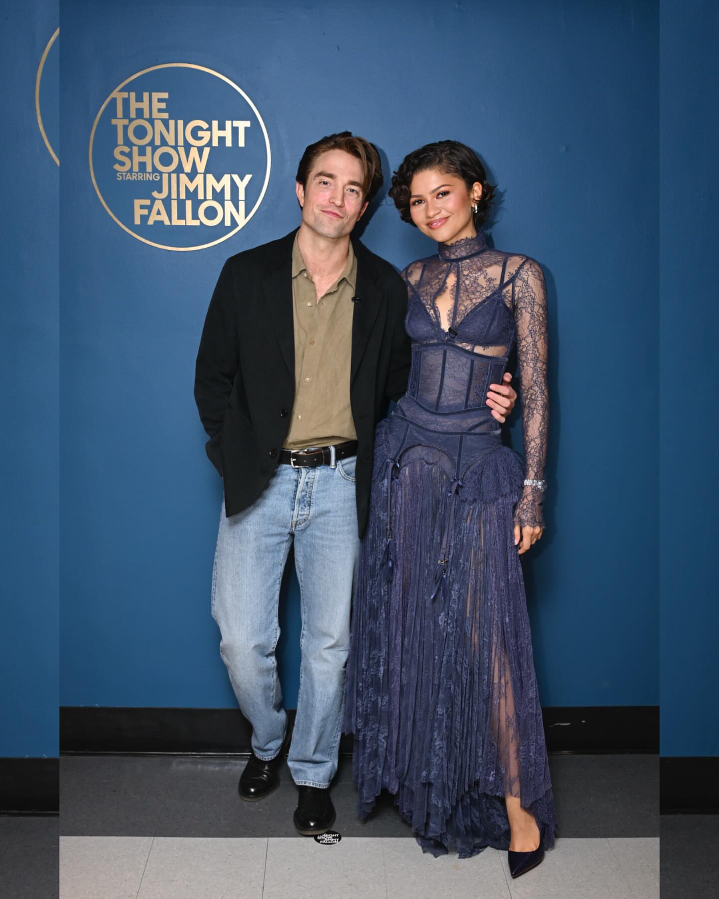 1 Zendayas The Drama Slay Continues In Blue Schiaparelli Gown Zimmermann Corset Dress For Fallon Tonight Erdem And More