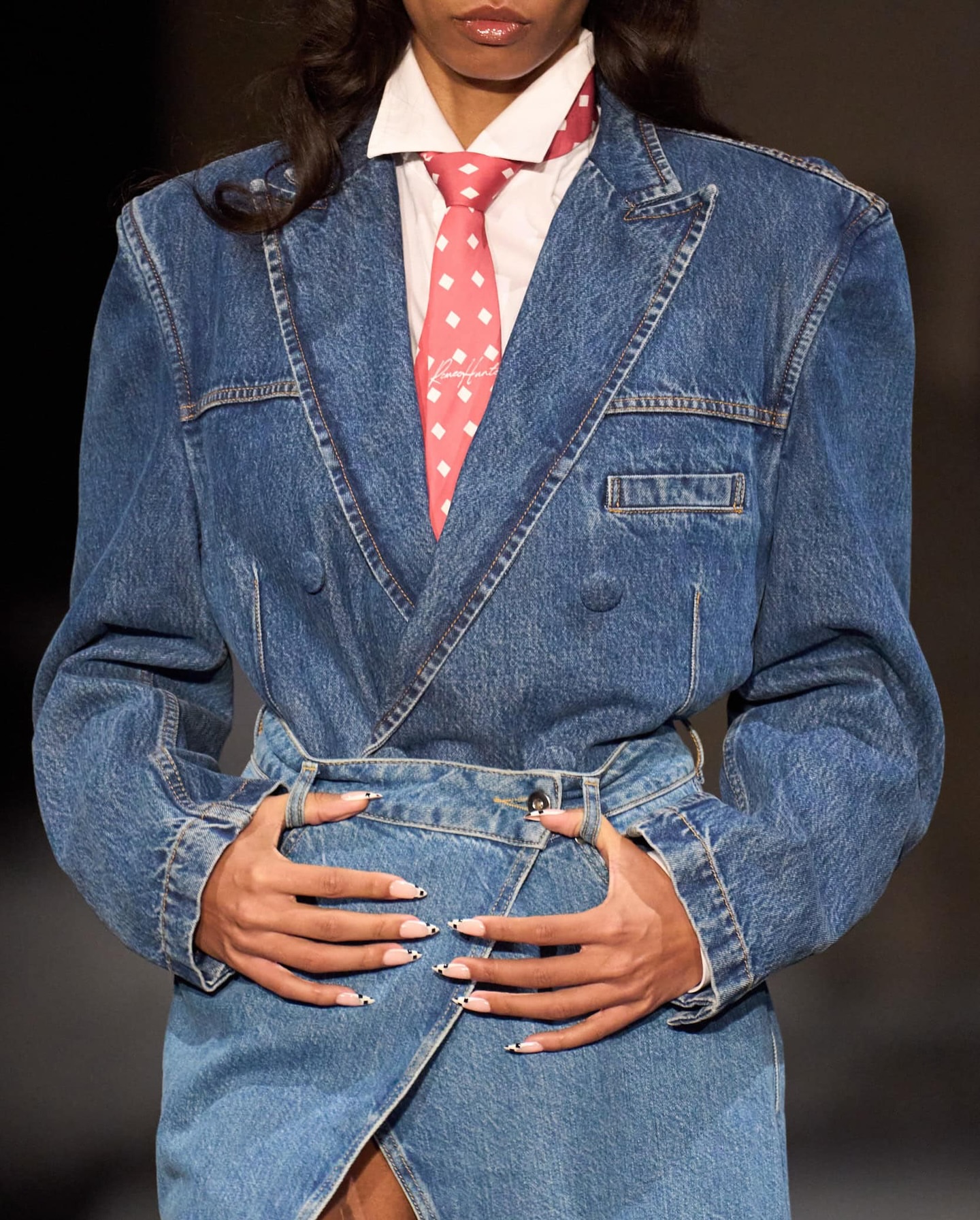 Beyonce In Blue Denim Romeo Hunte With Tina Knowles At The Super Bowl