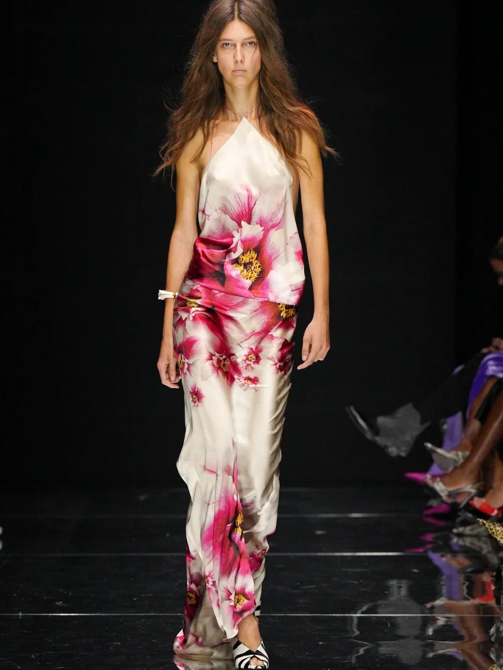 Show Review Roberto Cavalli Spring 2027 Interviews With Cardi B Olandria And More Image 1790283861 7