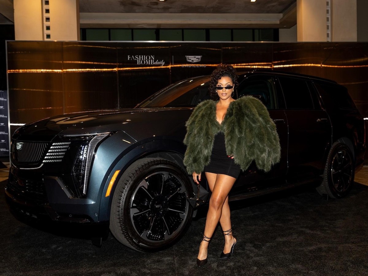 05 1857 Cadillac TheBombFashionShow Hadji 14851