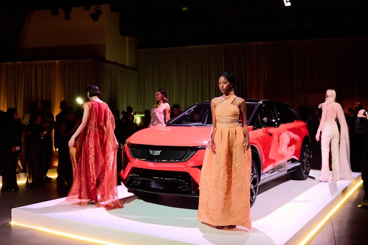 20 Cadillac TheBombFashionShow 3215